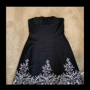 Black and white cotton strapless sundress